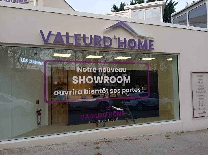 Enseigne showroom