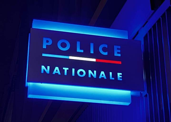 Enseigne police nationale