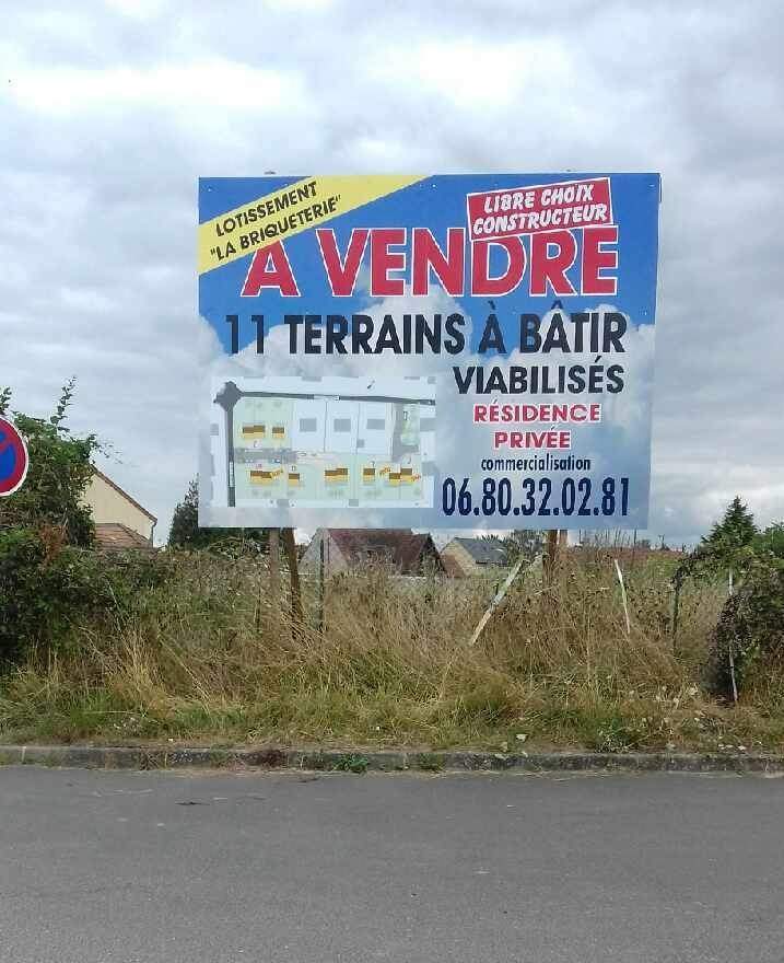 Panneau publicitaire Saint-Pierre-du-Perray